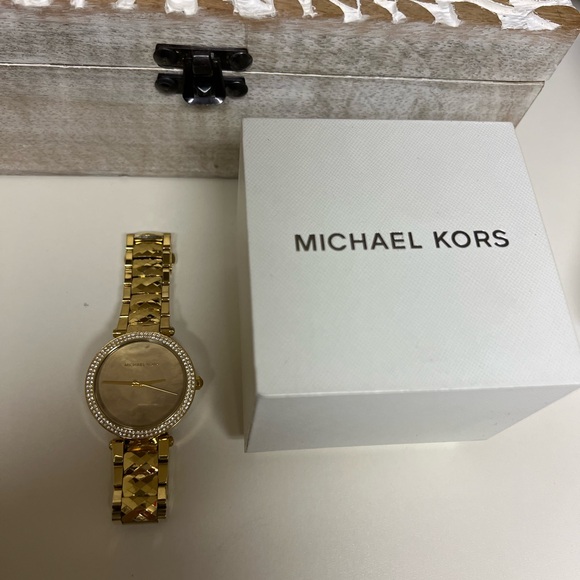Michael kors watch - Picture 1 of 3